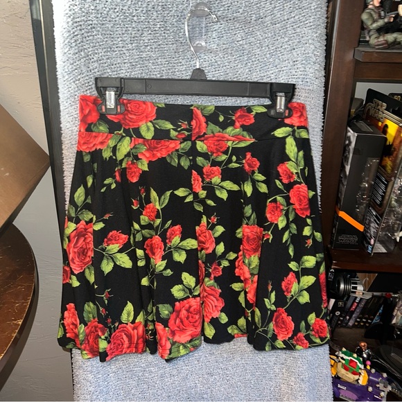 Rose Skater Skirt - Picture 2 of 3